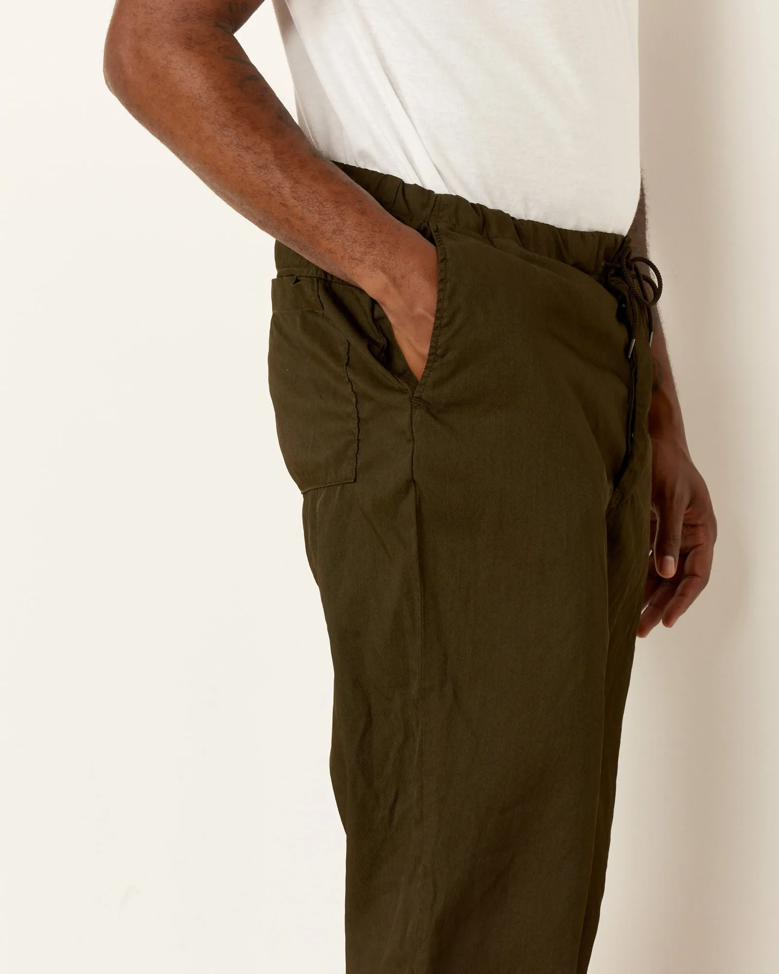 Garment Dye Easy Pant in Dark Olive