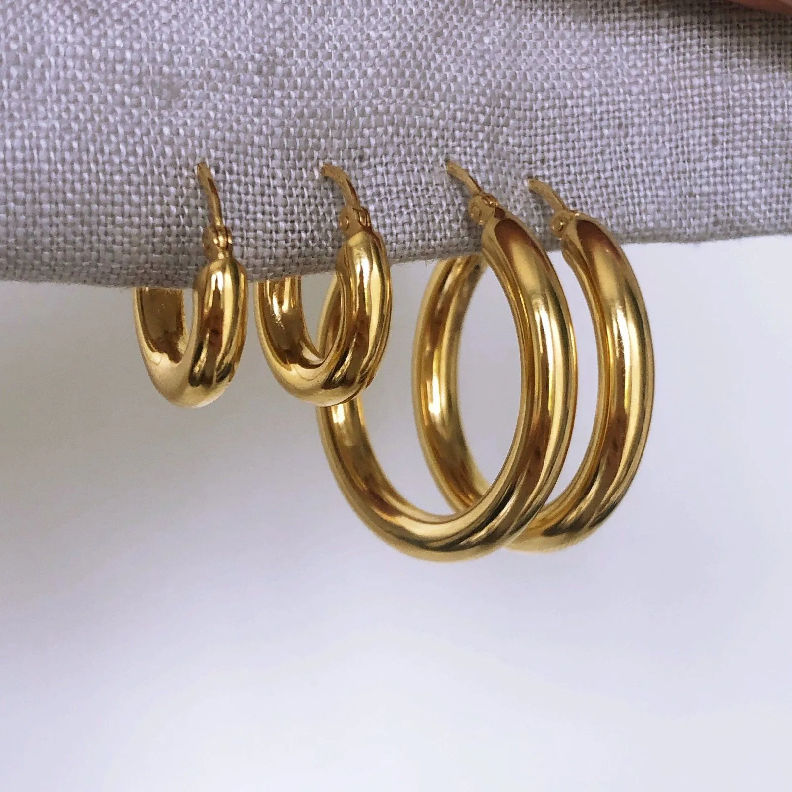 Medium Luxe Chunky Hoop Earrings