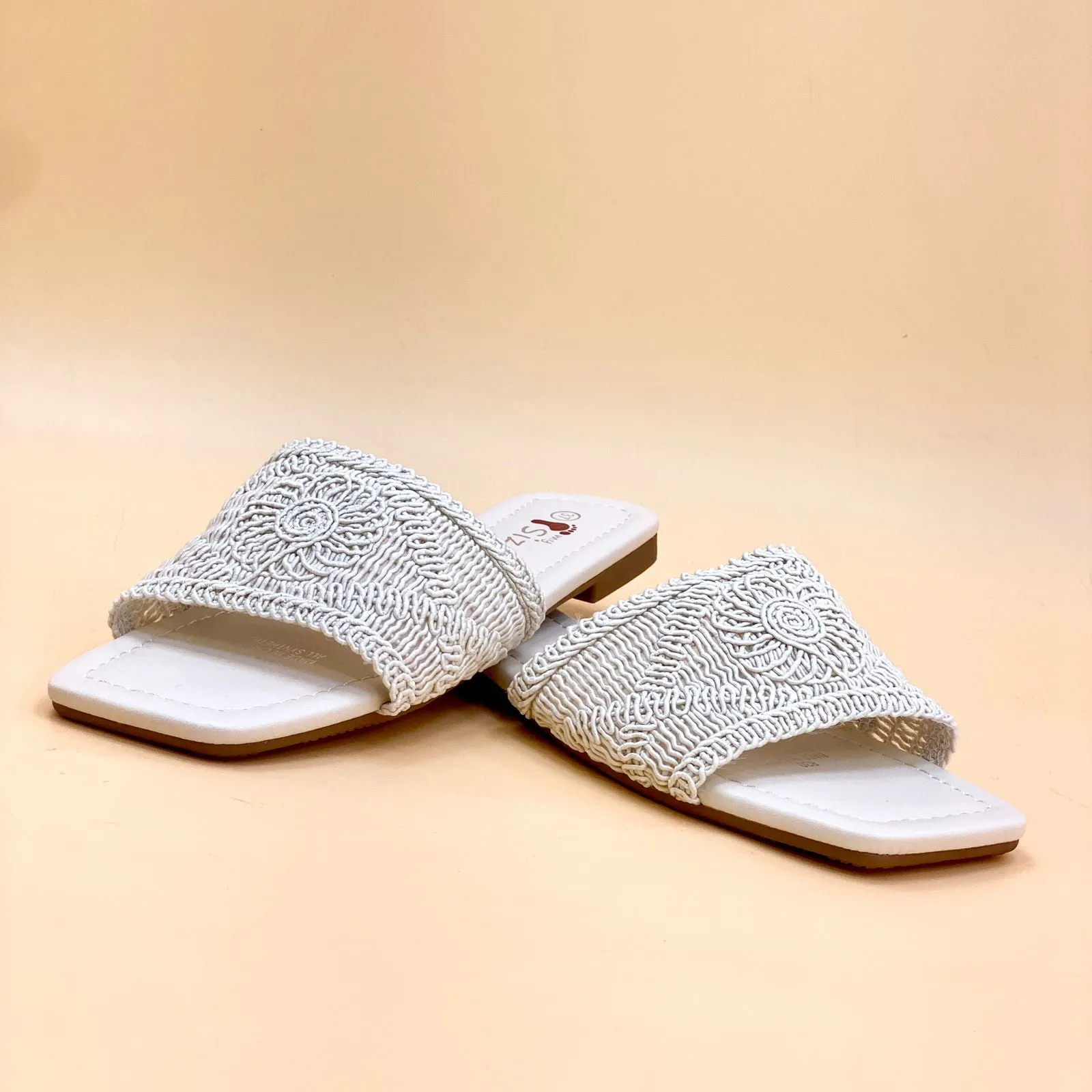 NEW , WOMEN SLIPPERS S6