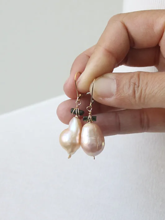 Plush Pearl Earrings