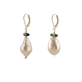 Plush Pearl Earrings