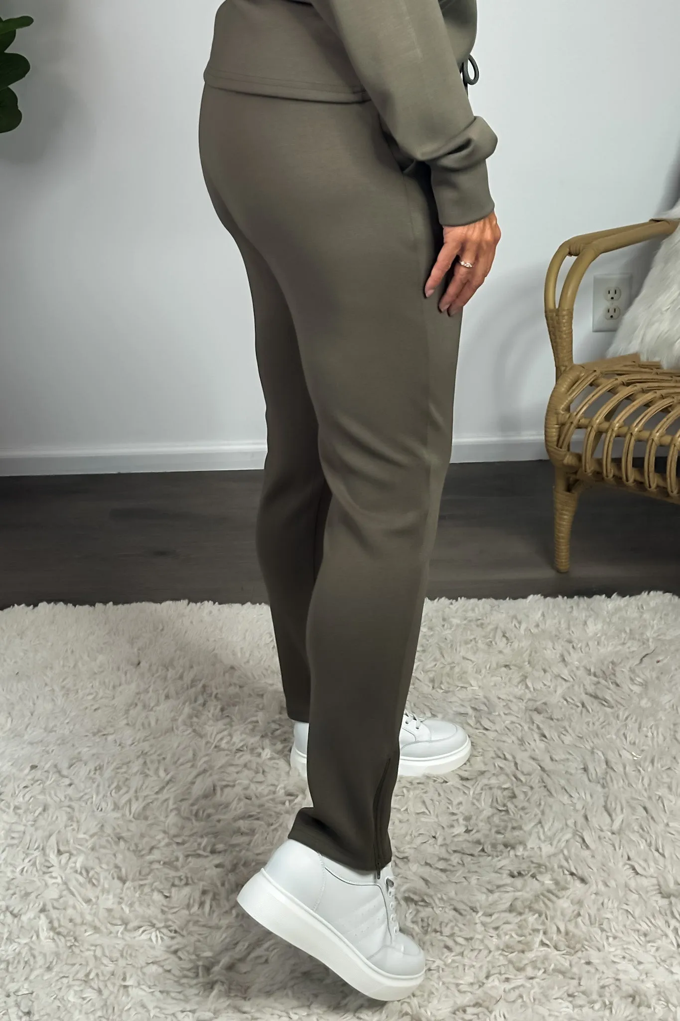 Sage Athleisure Zip Ankle Jogger Pants : Olive