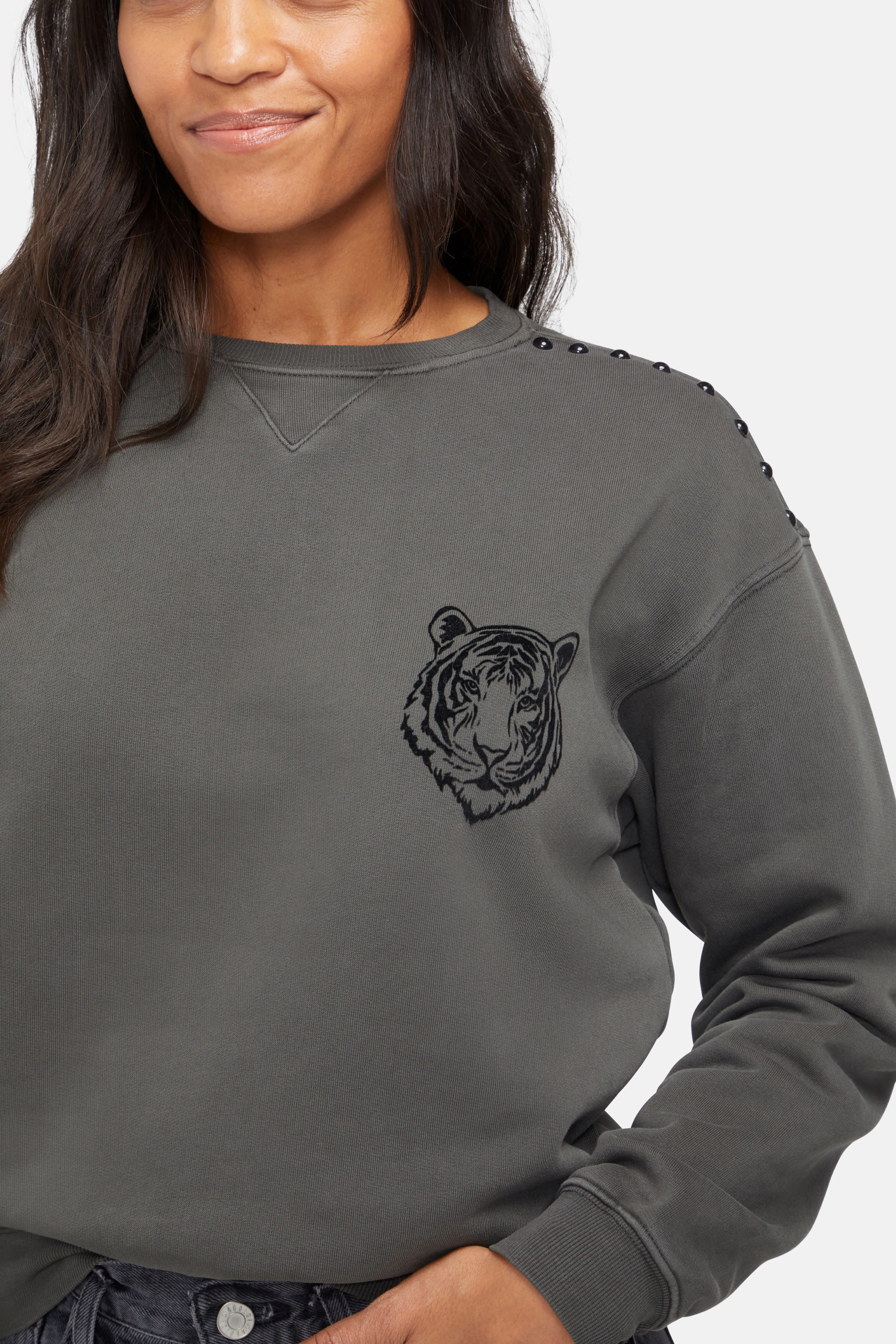 Wild Heart Cody Sweatshirt | Washed Black